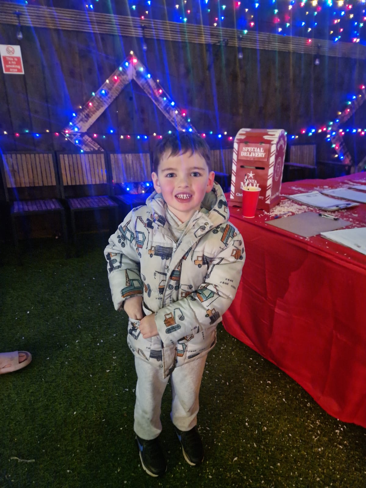 15th Tea Santa (35)