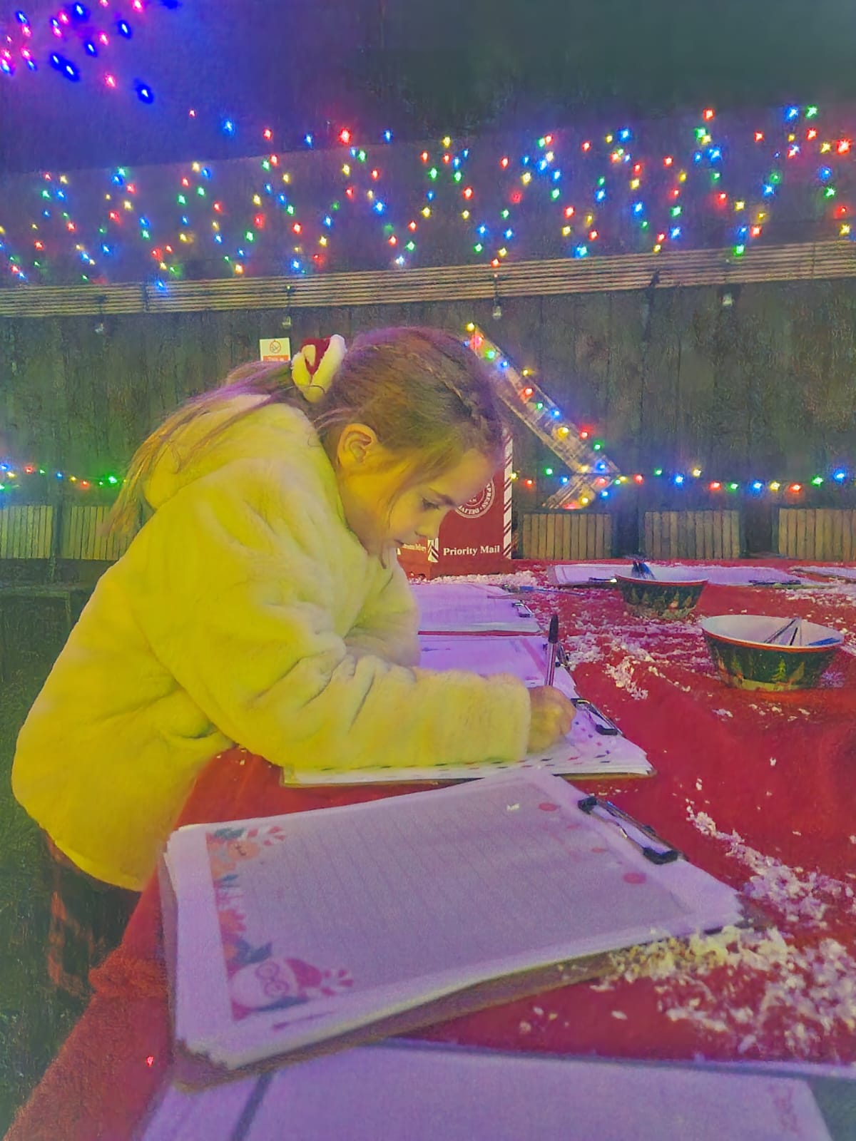 15th Tea Santa (37)