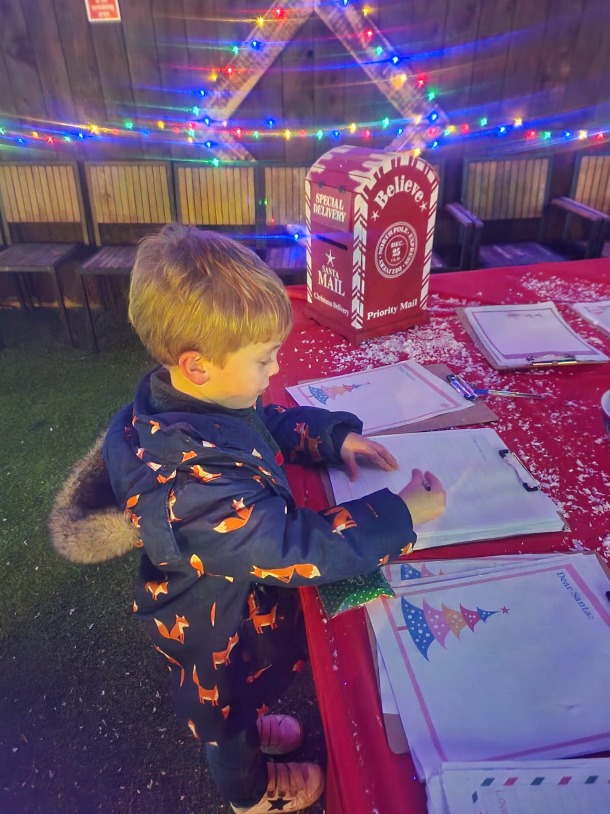 15th Tea Santa (40)