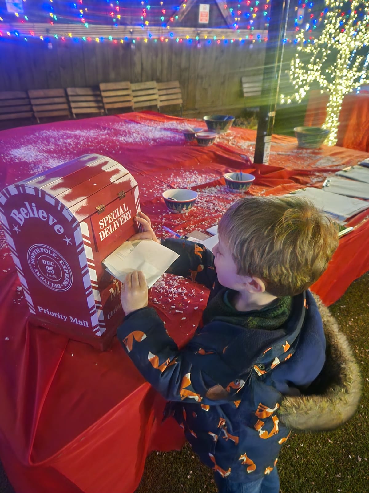 15th Tea Santa (44)