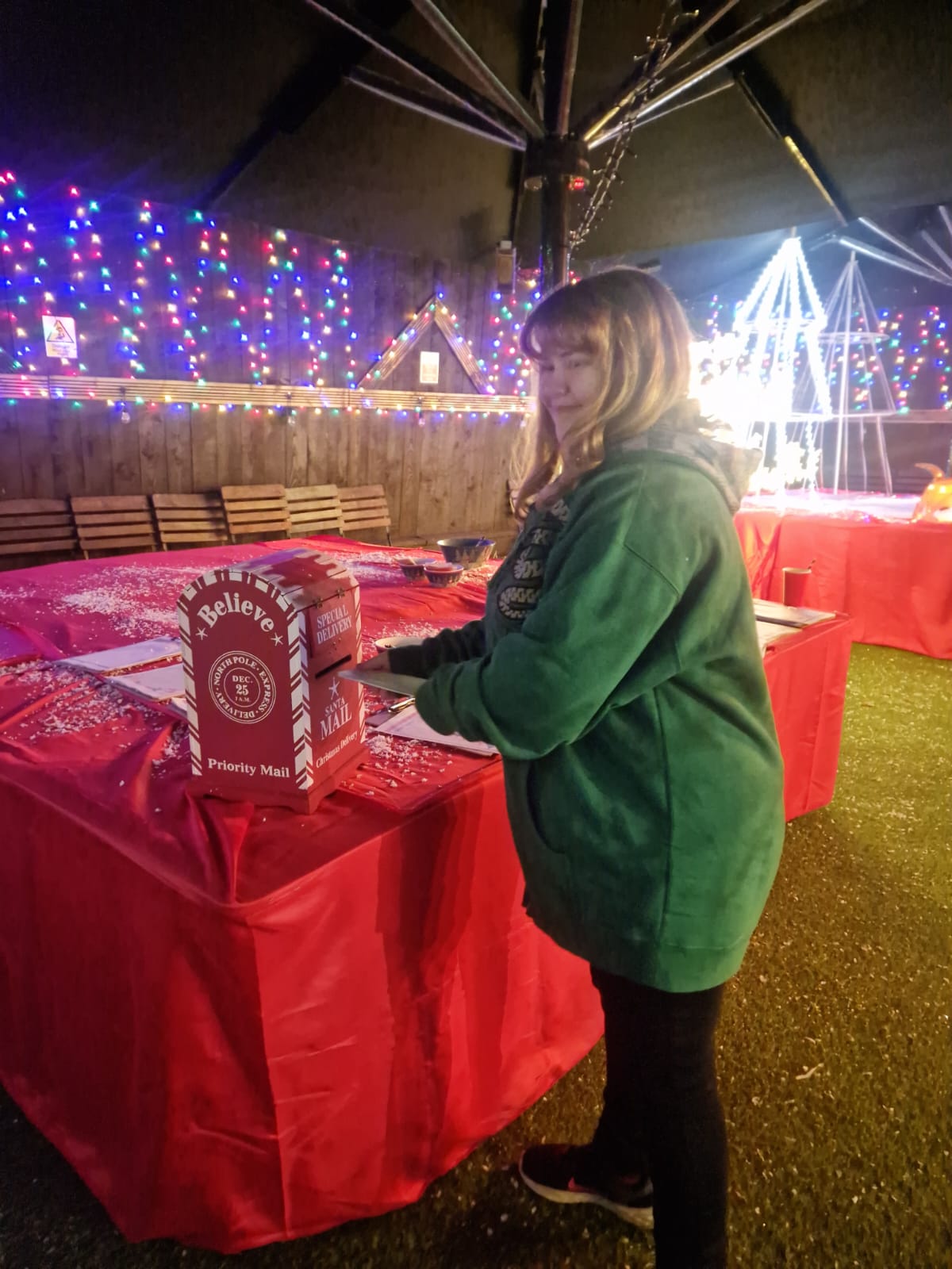 15th Tea Santa (6)