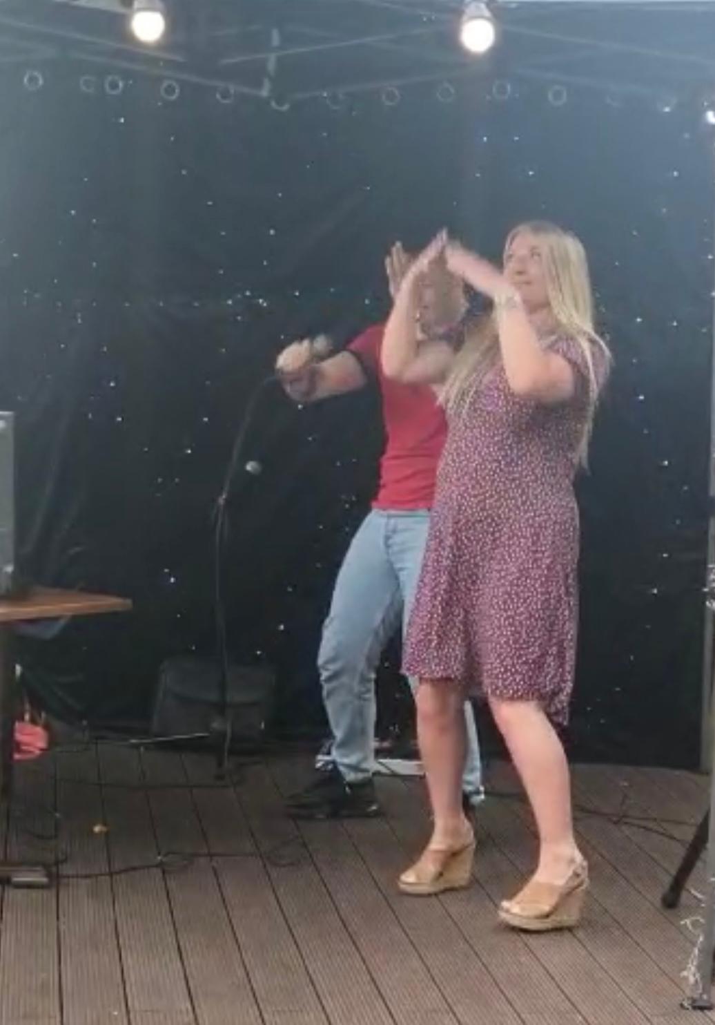 Open Mic Sunday (7)